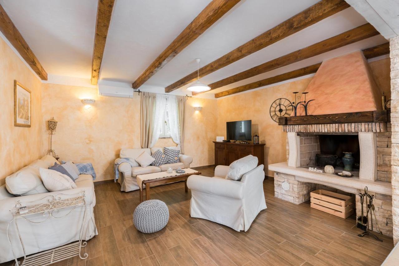 Beautiful Villa Natura With Pool In Labin Exterior photo